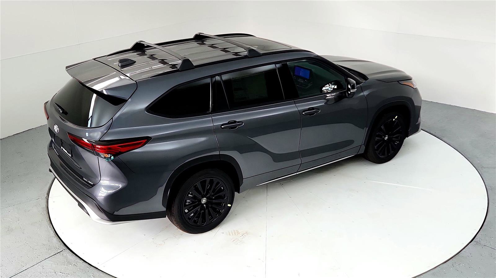 Used 2023 Toyota Highlander XSE AWD/4WD image 19