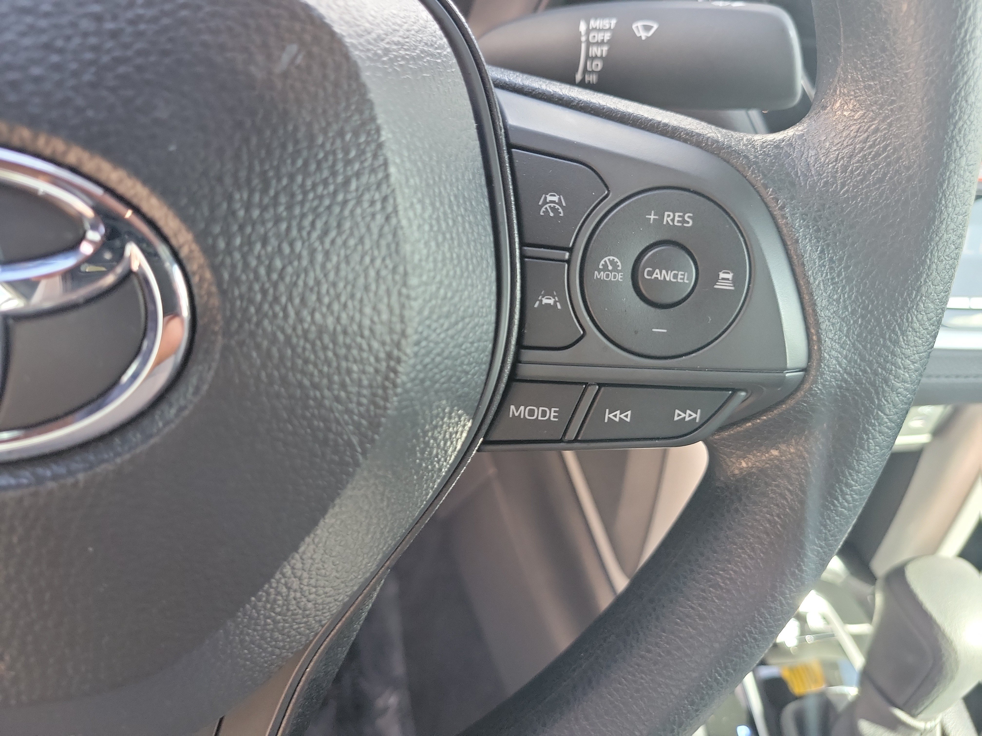 Certified 2025 Toyota Corolla Cross AWD Hybrid image 27