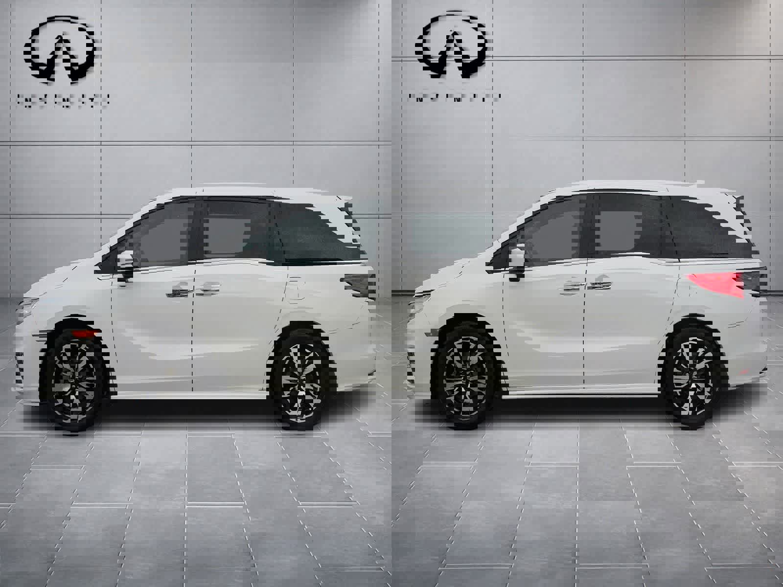 Used 2018 Honda Odyssey Elite image 4