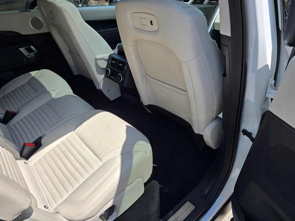Used 2025 Land Rover Discovery S AWD/4WD image 40