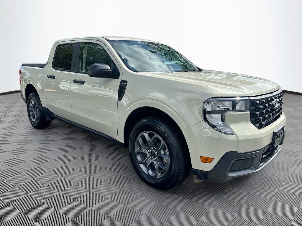 Used 2025 Ford Maverick XLT w/ Equipment Group 302A image 4