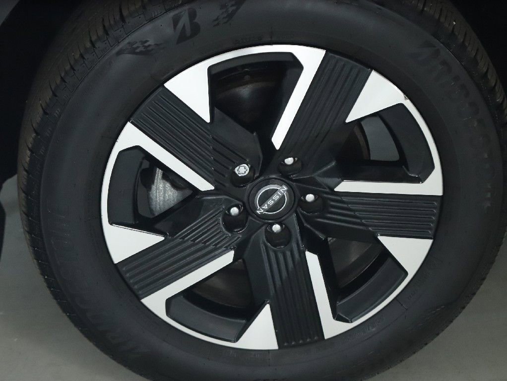 Certified 2026 Nissan Kicks SV w/ SV Premium Package image 41