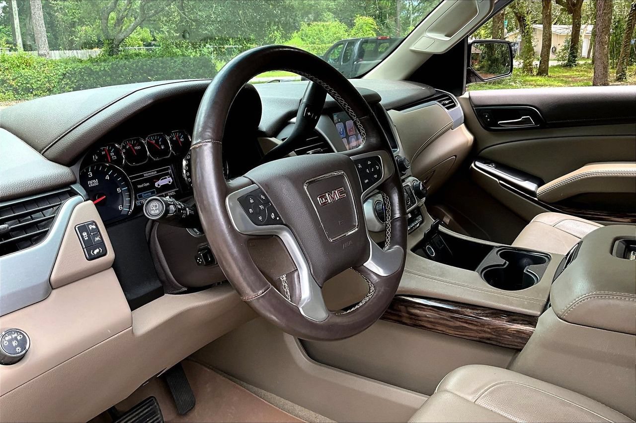 Used 2017 GMC Yukon SLT w/ Premium Edition RWD image 14
