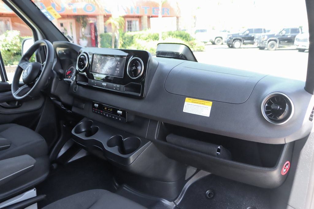 Used 2026 Mercedes-Benz Sprinter 2500 image 37