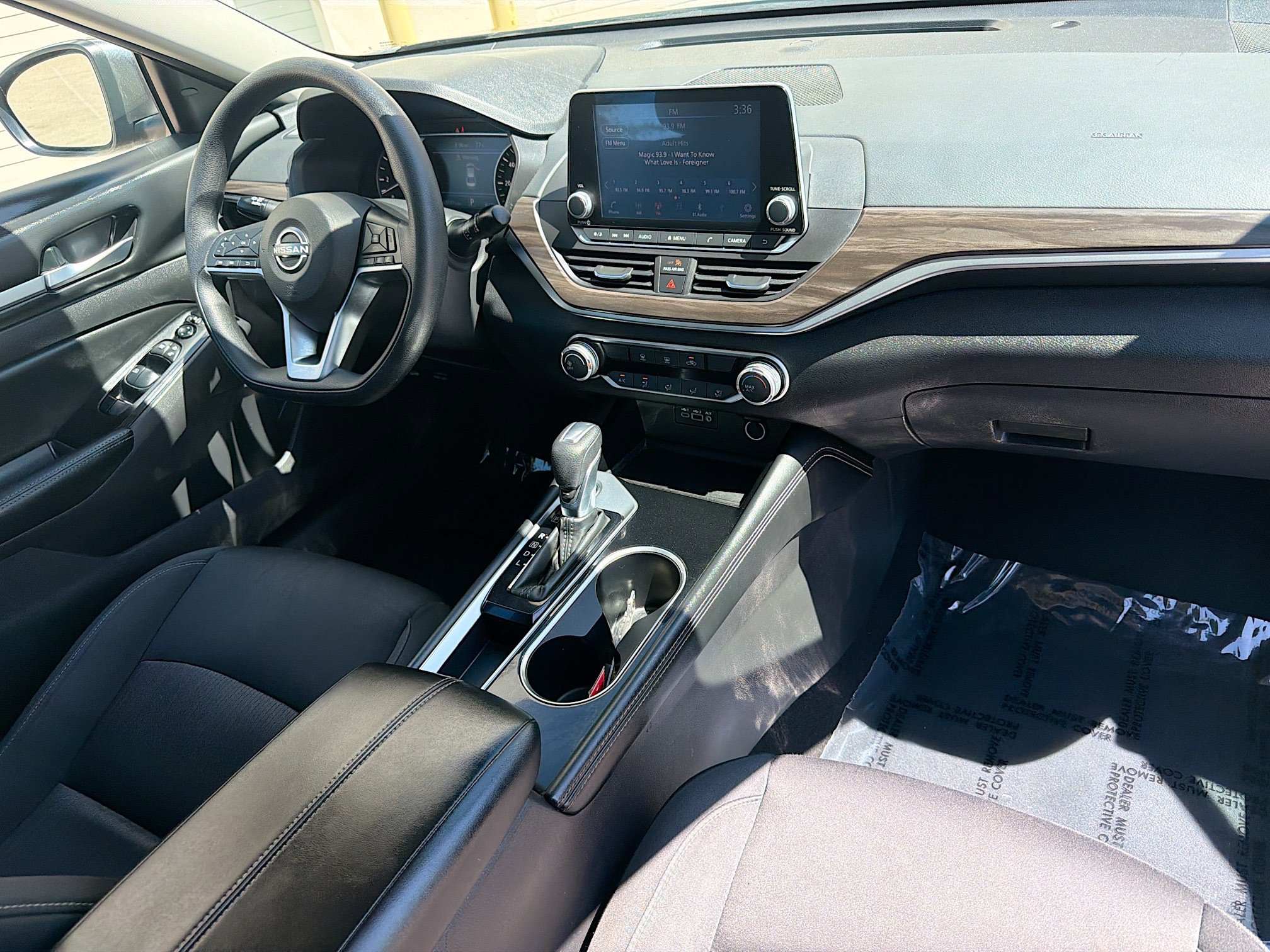 Used 2023 Nissan Altima 2.5 SV FWD image 30