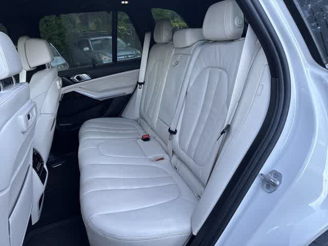 Used 2021 BMW X5 xDrive40i w/ Premium Package 3 AWD/4WD image 18