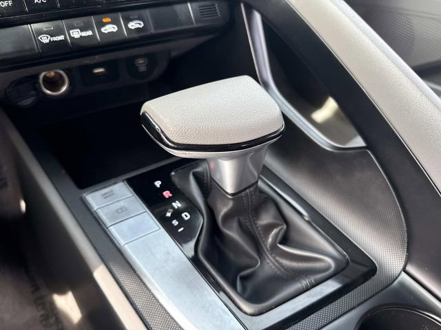Used 2024 Hyundai Elantra SEL image 24
