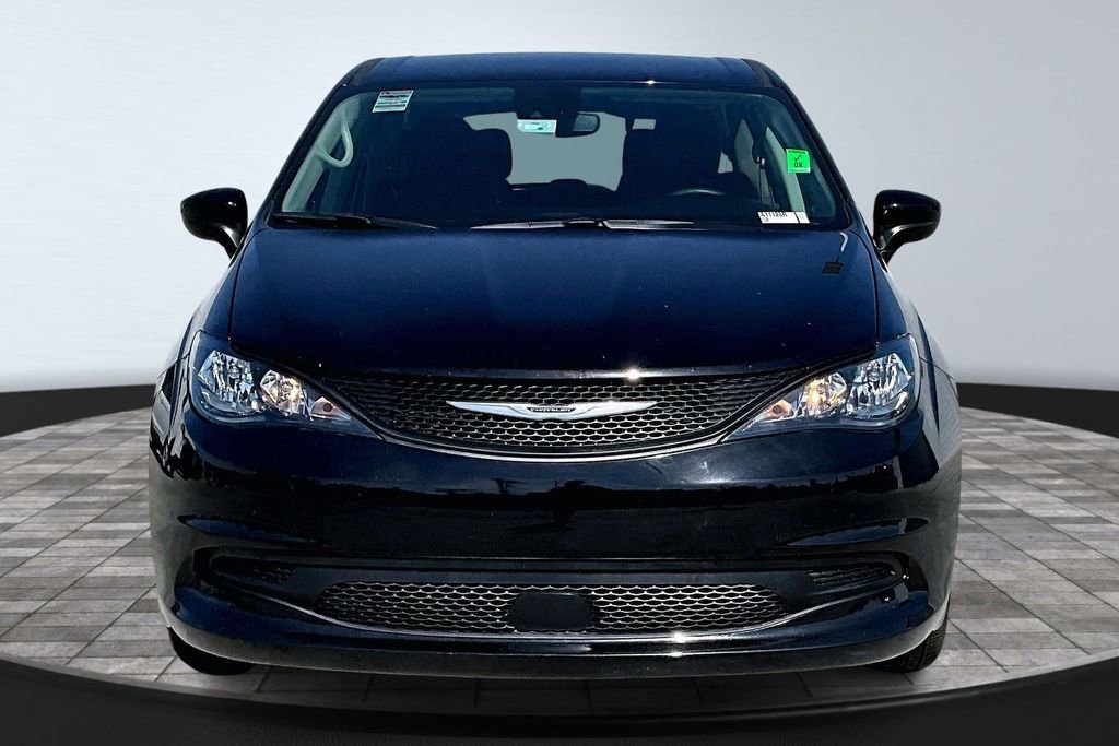 Certified 2024 Chrysler Voyager LX image 28