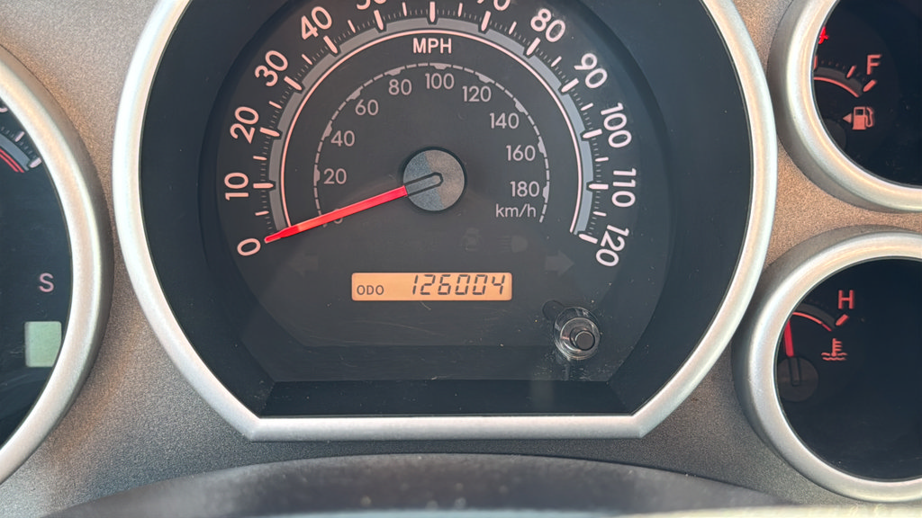 Used 2015 Toyota Sequoia SR5 RWD image 30