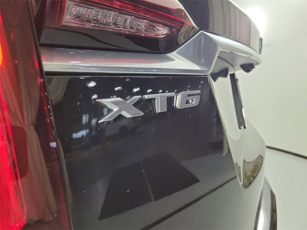 Certified 2023 Cadillac XT6 Premium Luxury image 6