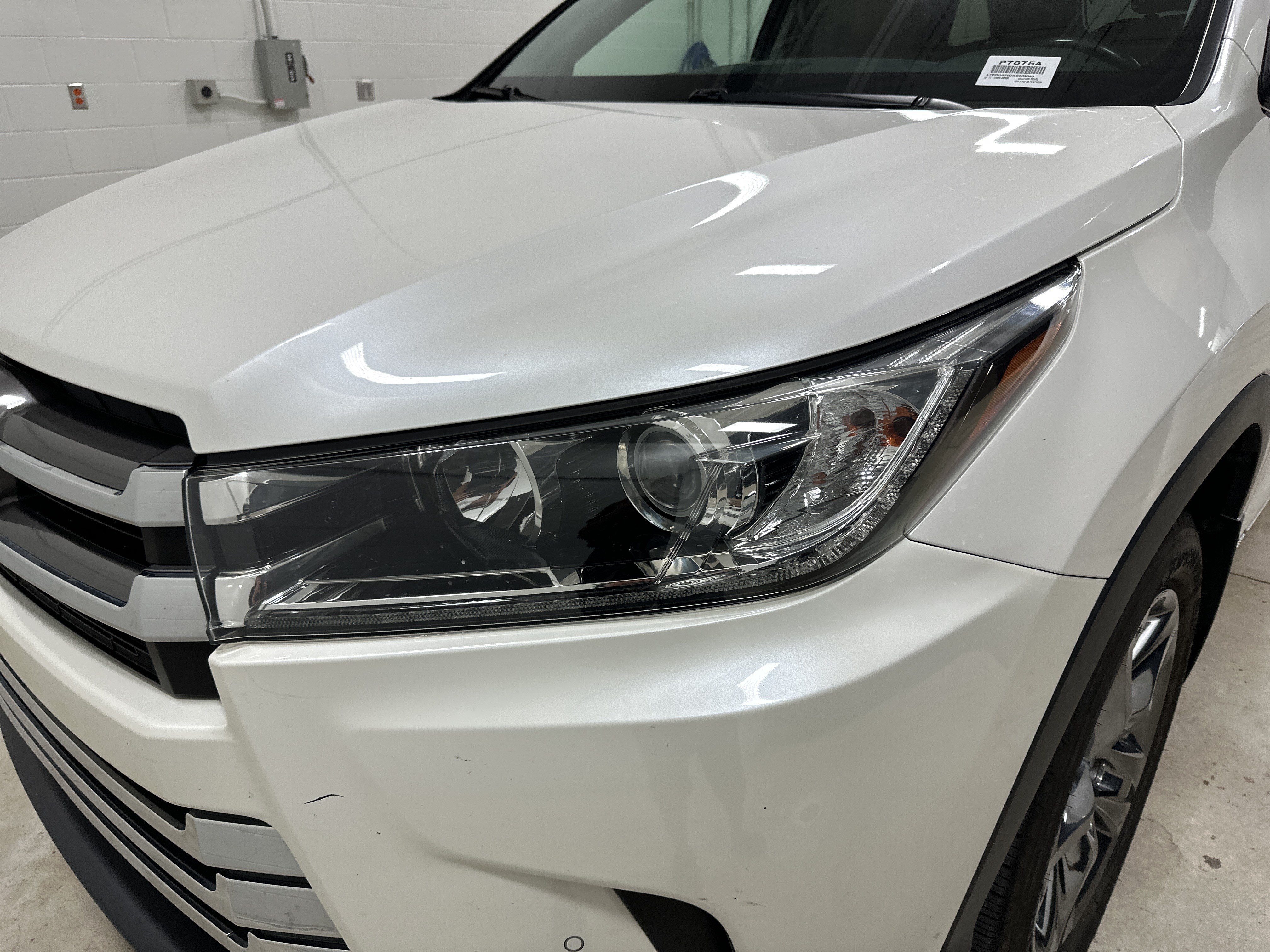 Used 2019 Toyota Highlander Limited Platinum AWD/4WD image 6