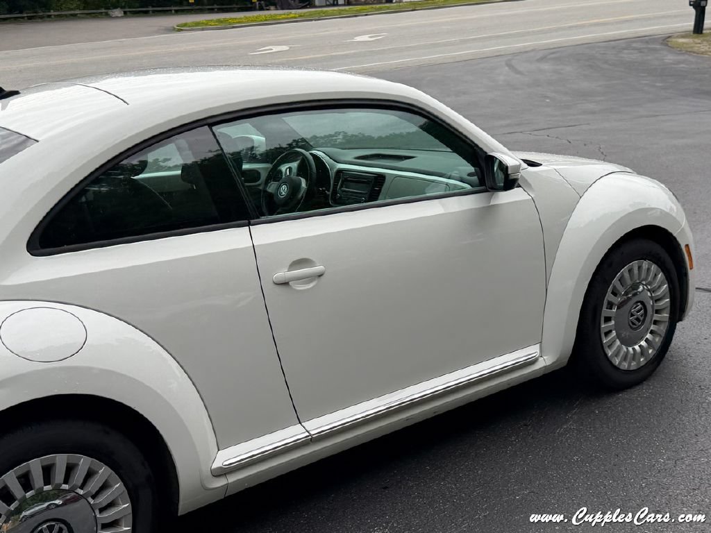 Used 2013 Volkswagen Beetle 2.5 FWD image 35