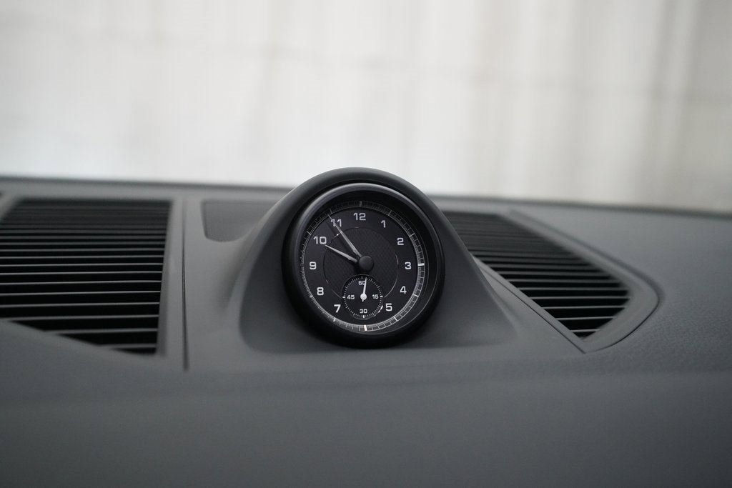 Used 2023 Porsche Macan image 25