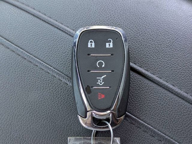 Used 2020 Chevrolet Blazer LT FWD image 29