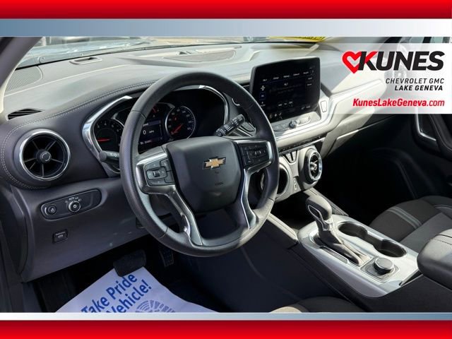 Used 2025 Chevrolet Blazer LT image 25