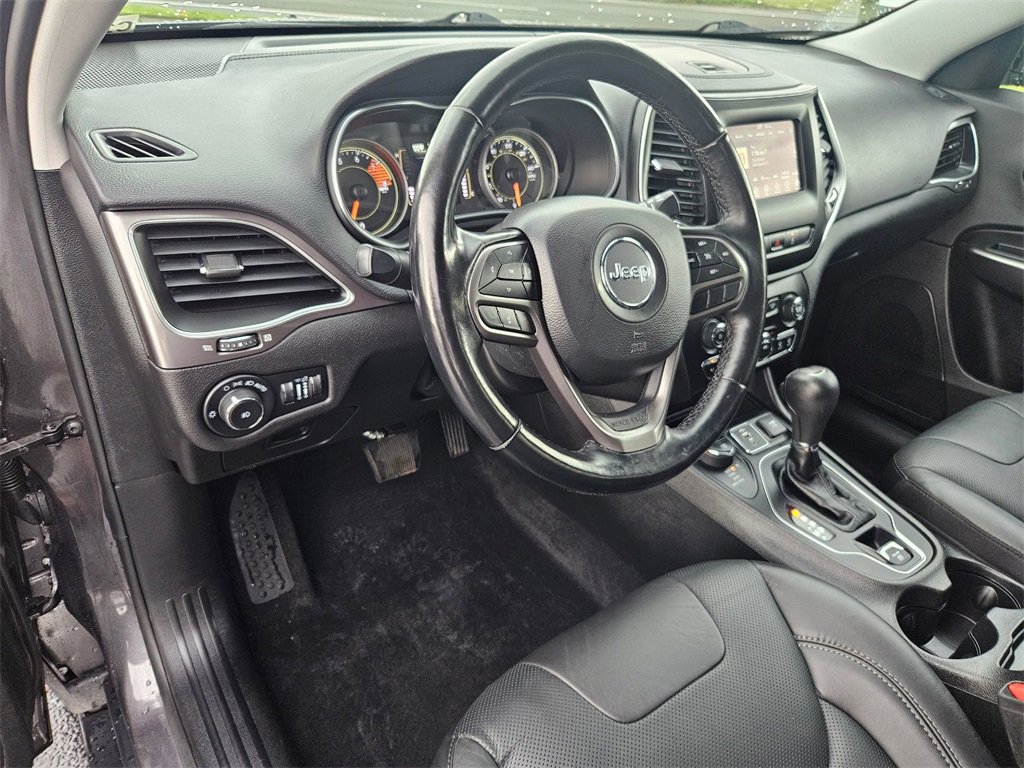 Certified 2021 Jeep Cherokee Latitude Lux w/ Trailer Tow Group image 13