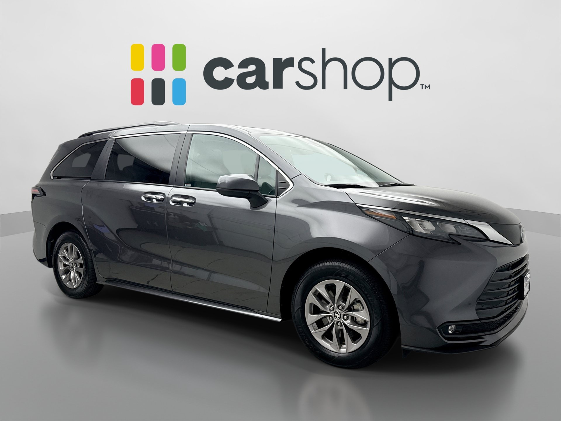 Used 2025 Toyota Sienna XLE AWD/4WD image 7
