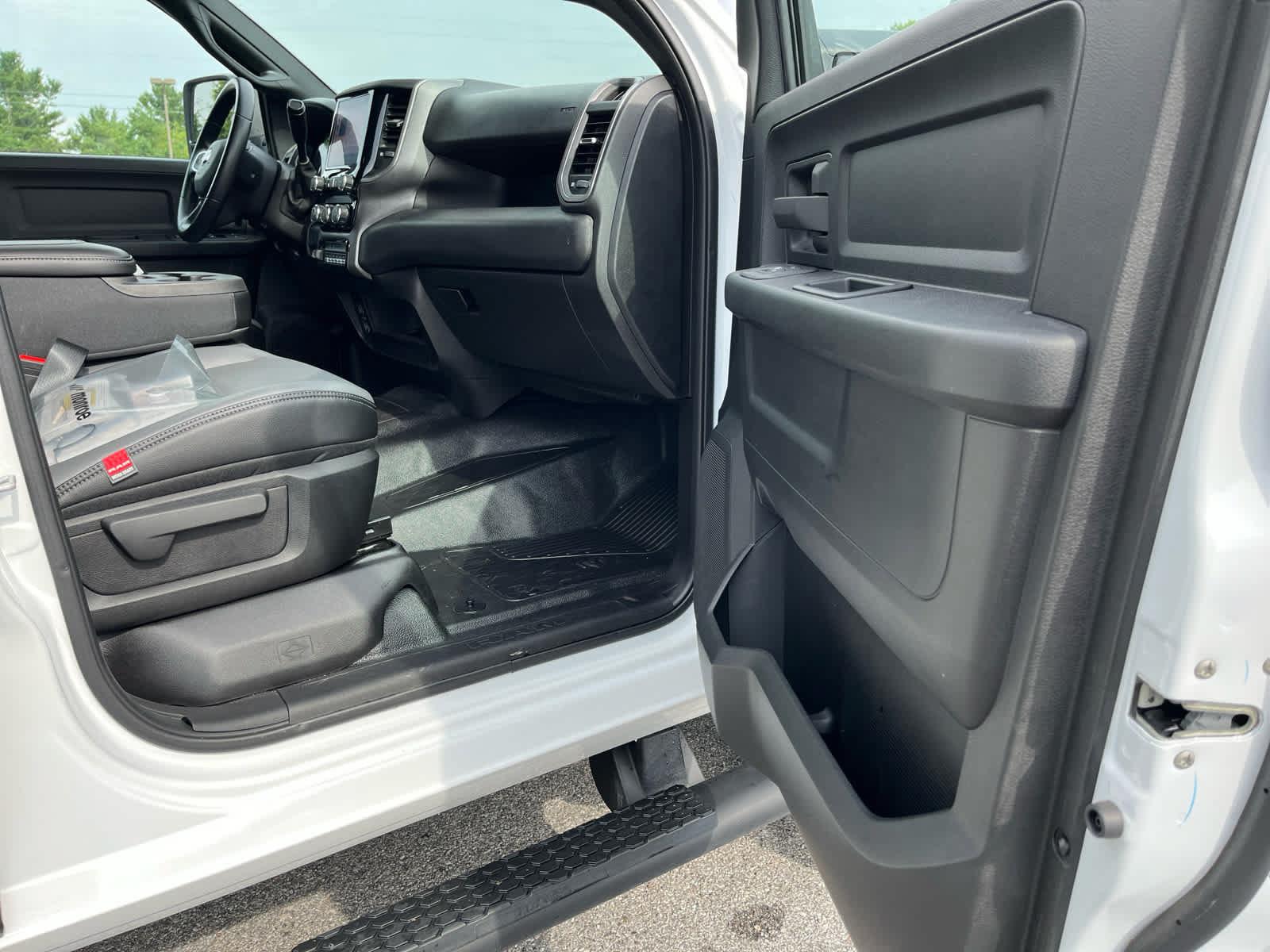 New 2026 RAM 4500 Tradesman w/ Chrome Appearance Group AWD/4WD image 30