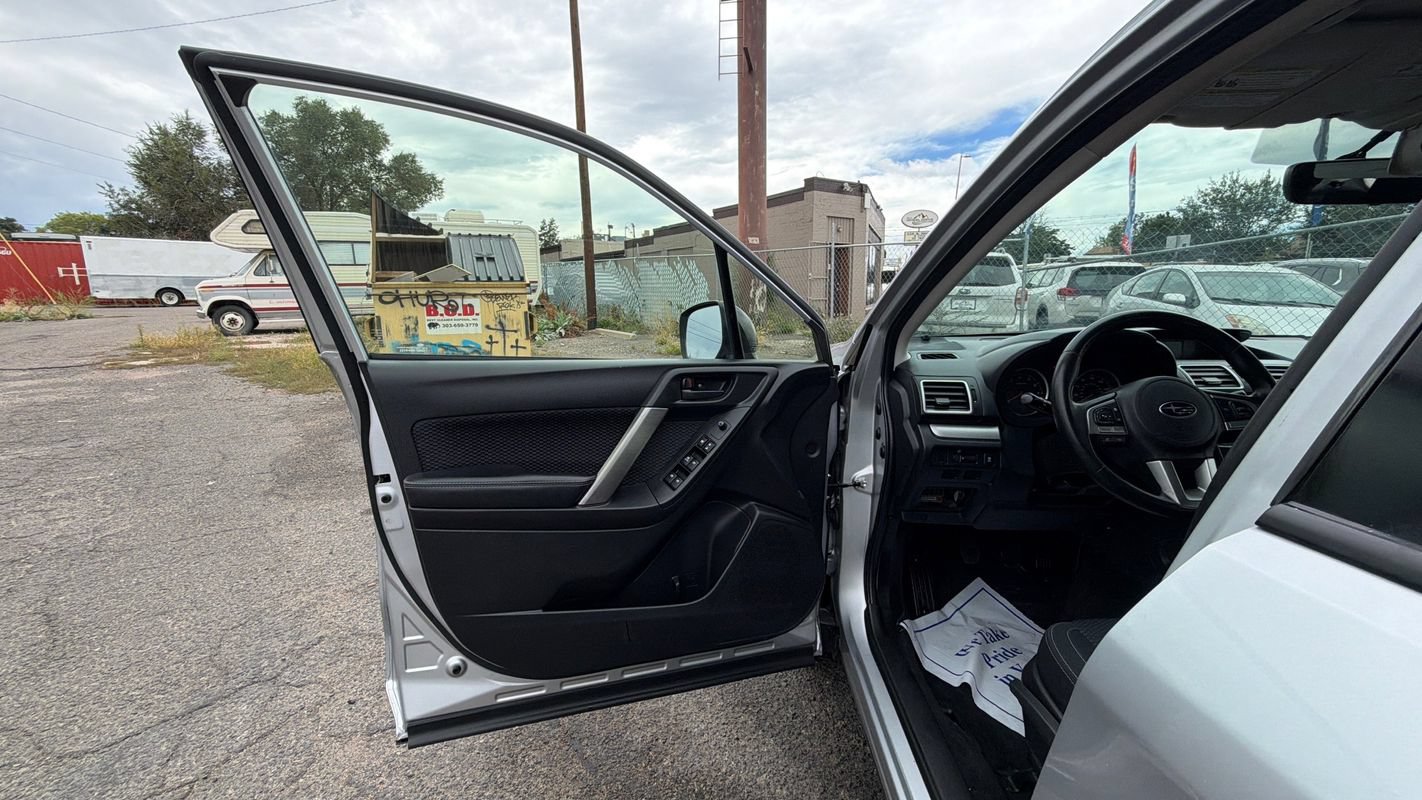 Used 2018 Subaru Forester 2.5i AWD/4WD image 10