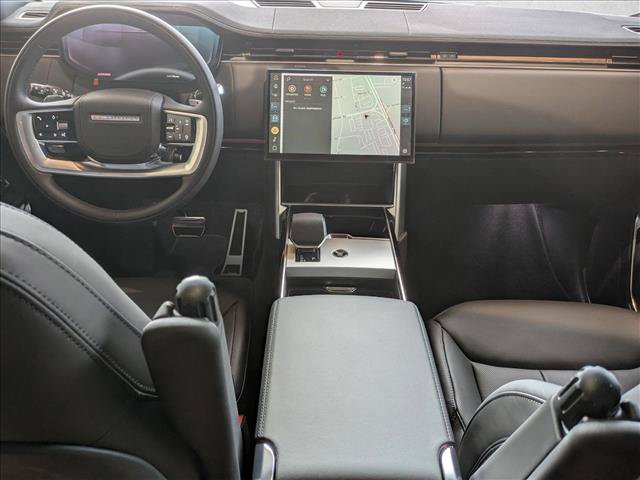 New 2026 Land Rover Range Rover Long Wheelbase SE AWD/4WD image 16