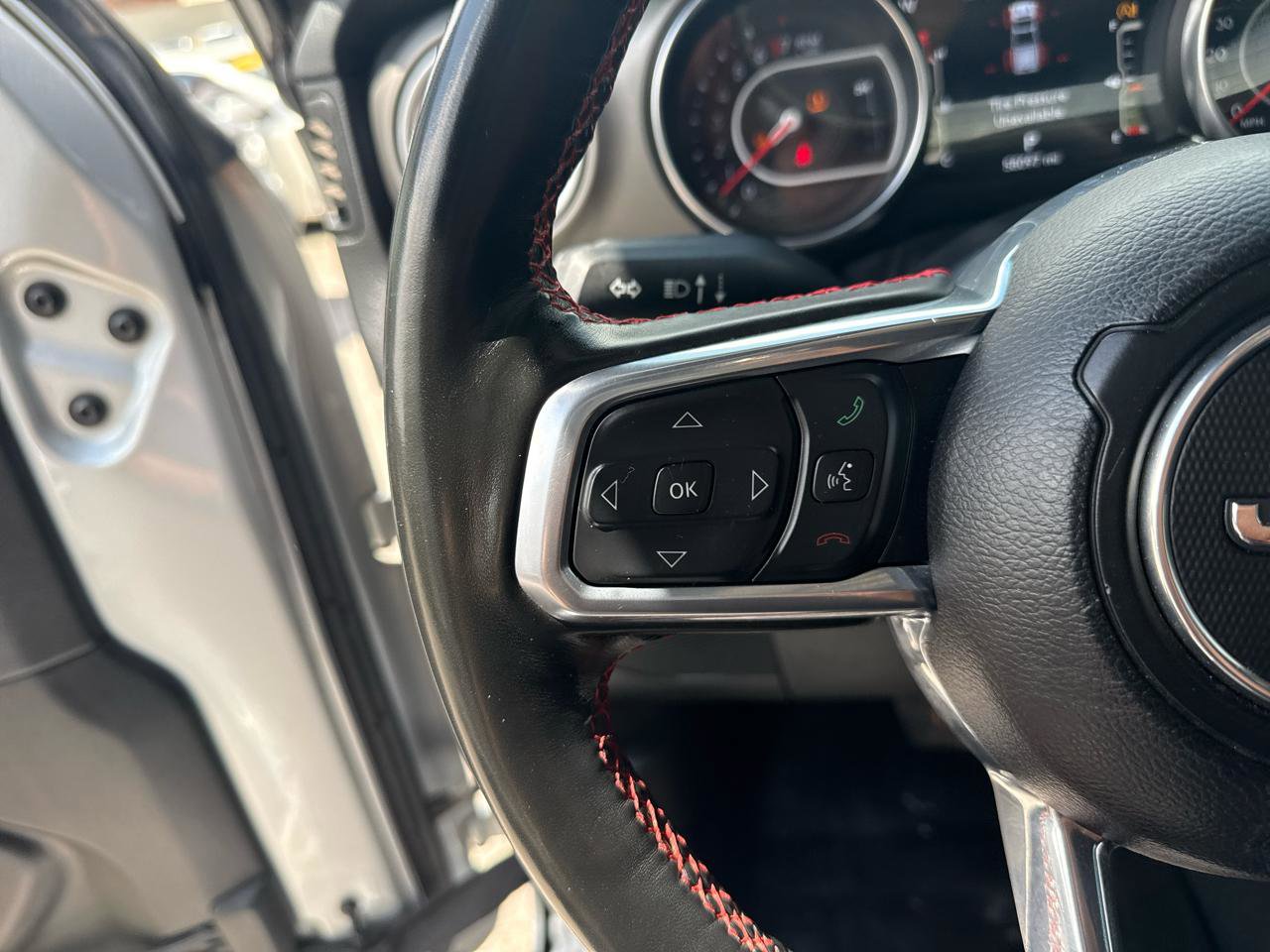 Used 2022 Jeep Gladiator Rubicon w/ Cold Weather Group AWD/4WD image 20