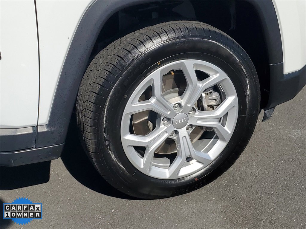 Used 2024 Jeep Compass Latitude image 5