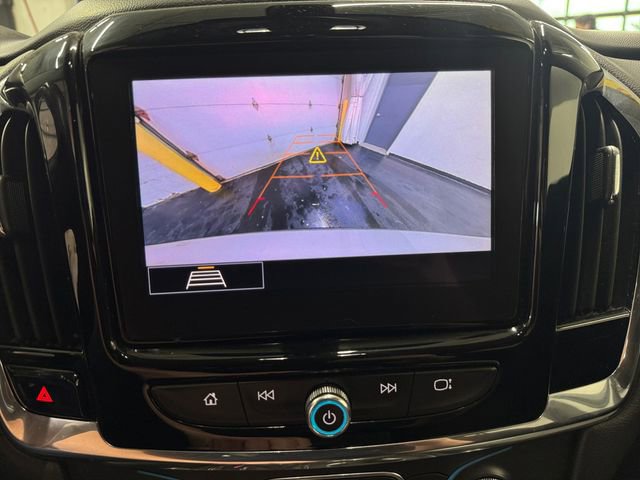 Used 2020 Chevrolet Traverse LT image 15