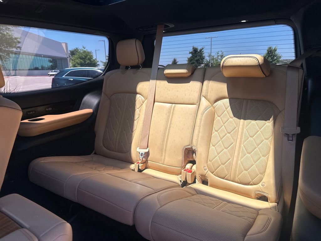 Used 2022 Jeep Grand Wagoneer Series III w/ Rear Seat Video Group 1 AWD/4WD image 35