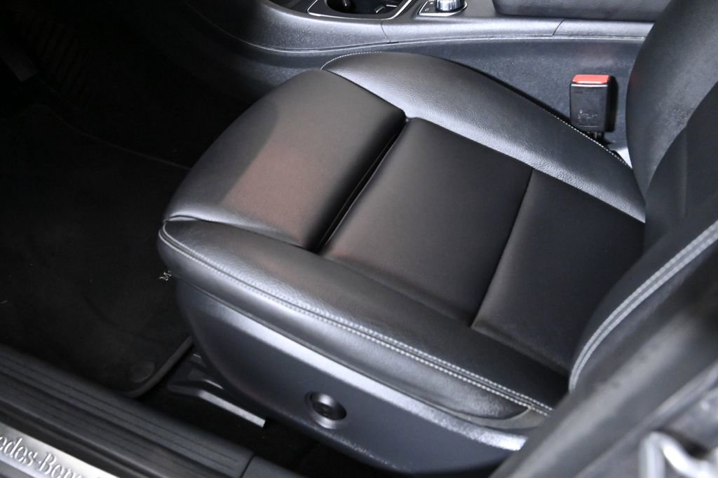 Used 2016 Mercedes-Benz GLA 250 4MATIC image 25