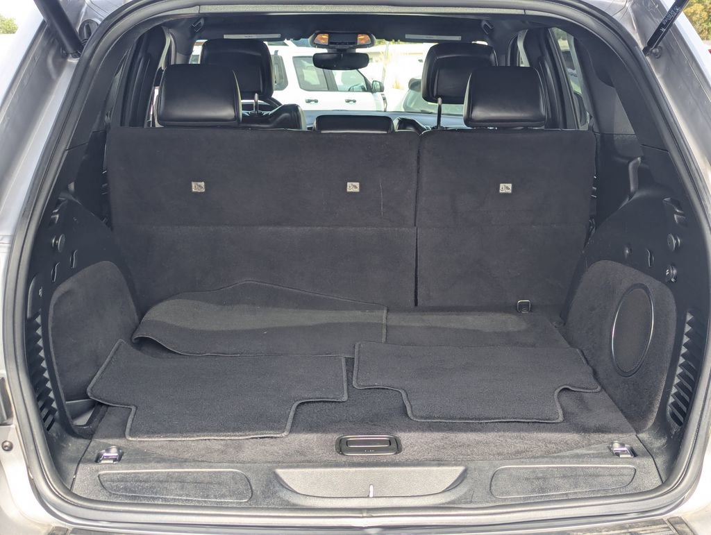 Used 2019 Jeep Grand Cherokee Laredo w/ Laredo X Package RWD image 31