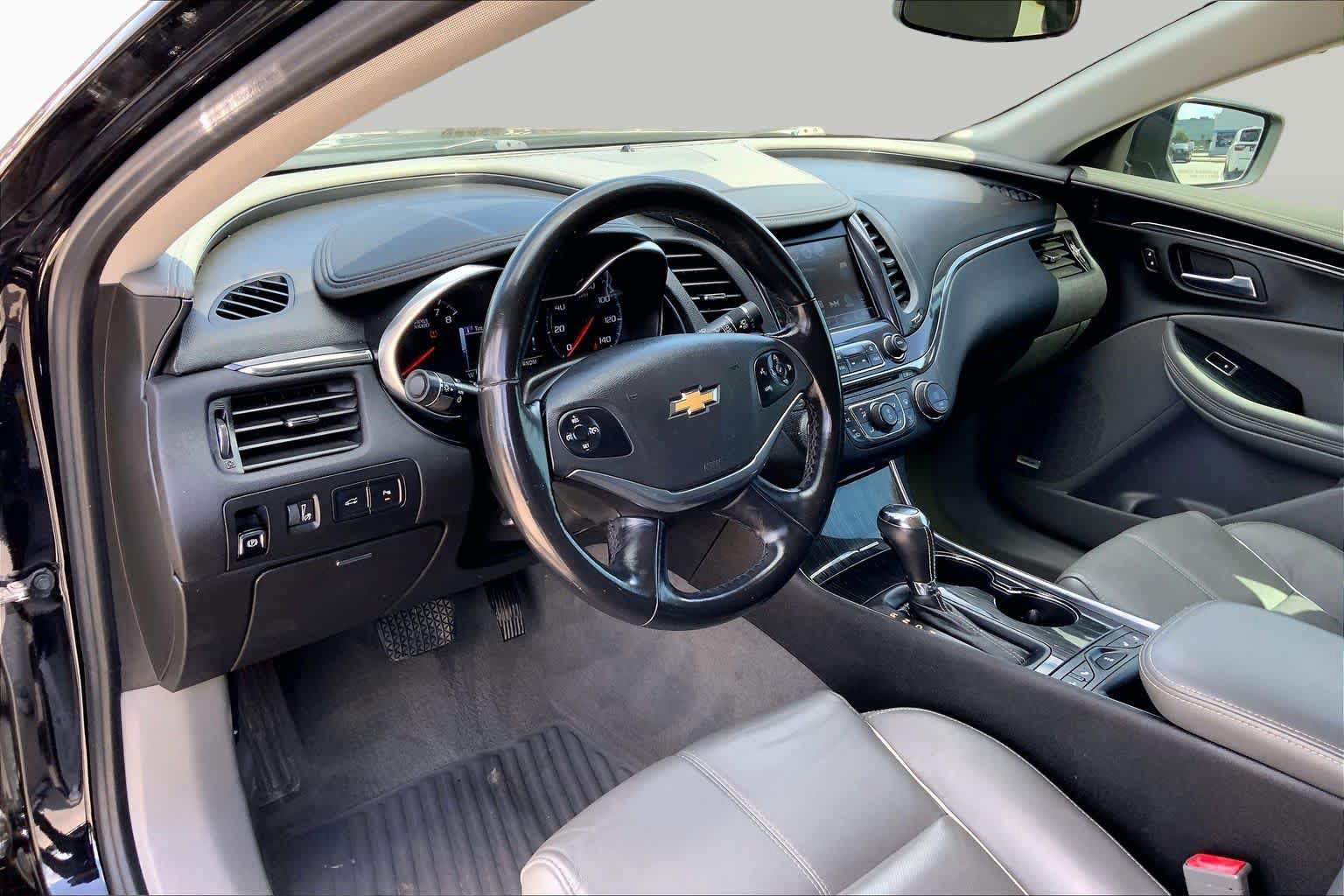 Certified 2018 Chevrolet Impala Premier FWD image 17