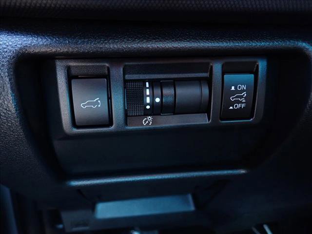 Used 2025 Subaru Forester Touring AWD/4WD image 18