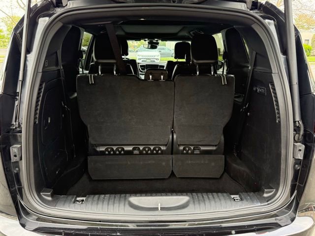 Used 2020 Chrysler Pacifica Limited FWD image 12