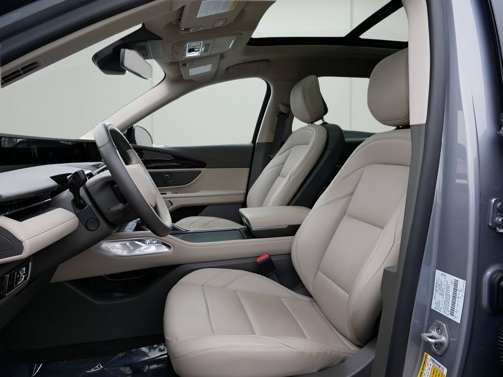 Used 2025 Lincoln Nautilus Premier w/ Equipment Group 102A AWD/4WD image 10