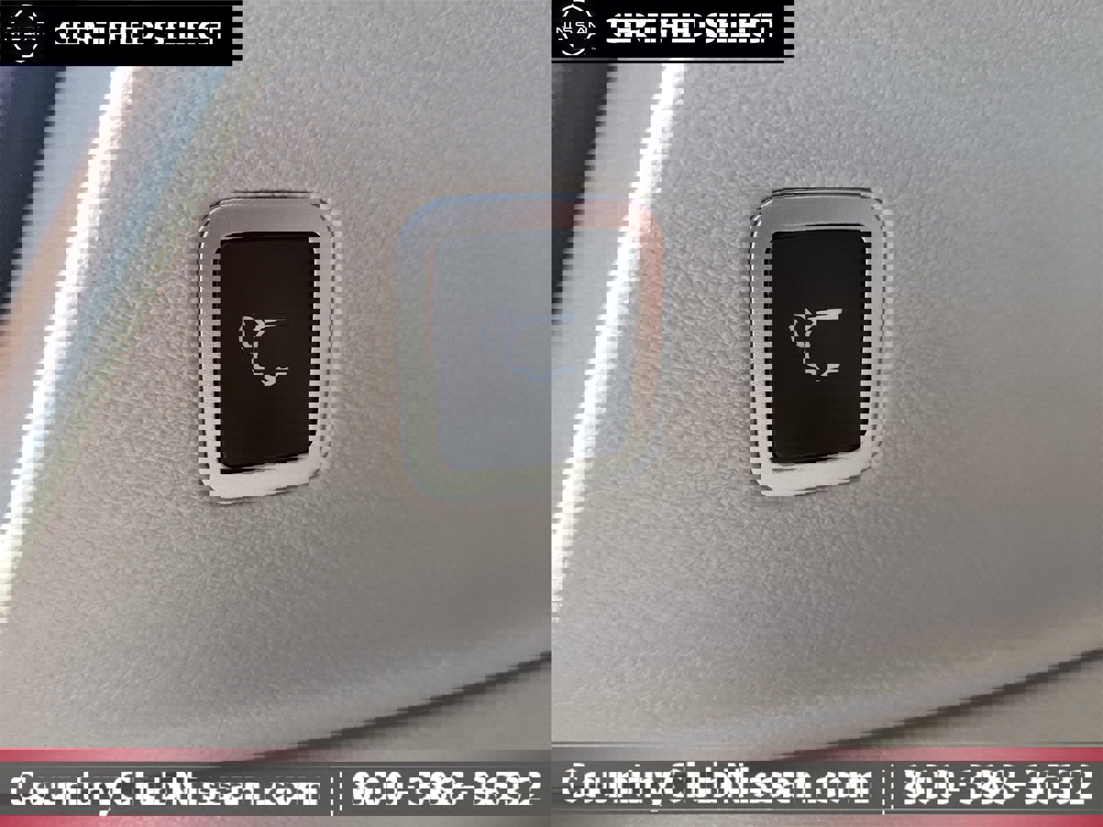 Used 2024 Chrysler Pacifica Touring-L image 30