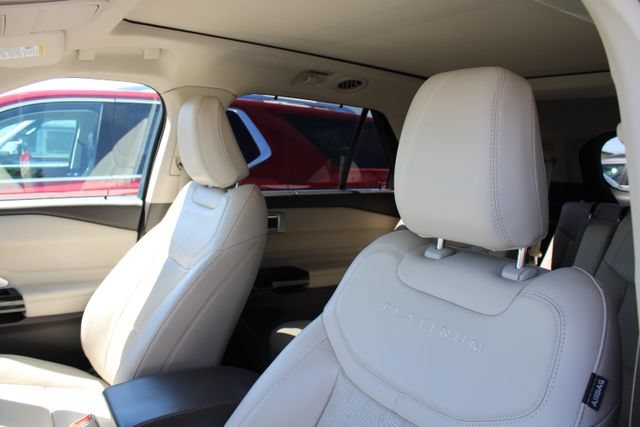 Used 2021 Ford Explorer Platinum w/ Equipment Group 601A AWD/4WD image 14