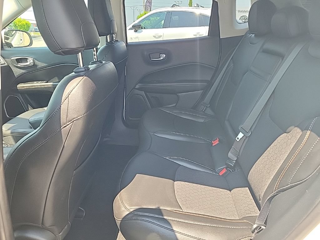 Used 2019 Jeep Compass Latitude w/ Popular Equipment Group AWD/4WD image 32