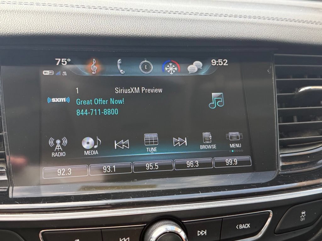 Used 2018 Buick Regal Preferred FWD image 22