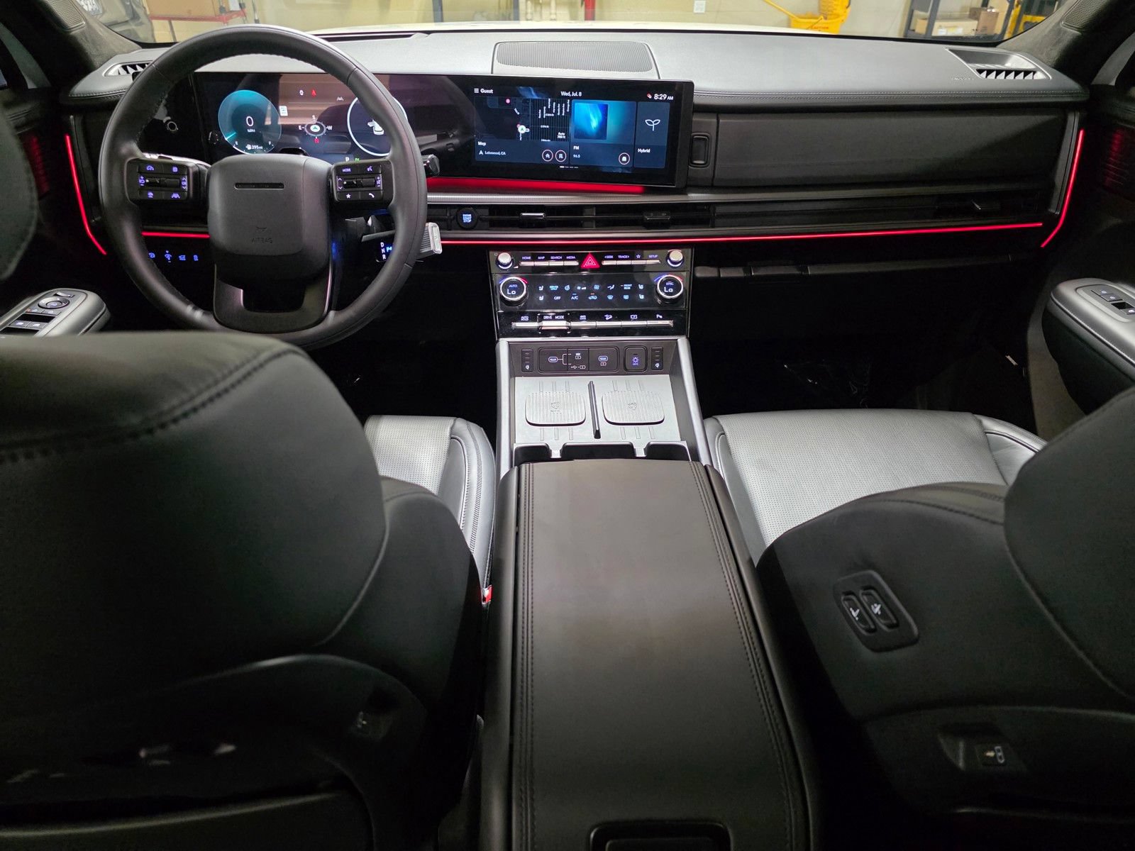 Used 2025 Hyundai Santa Fe Calligraphy AWD/4WD image 19