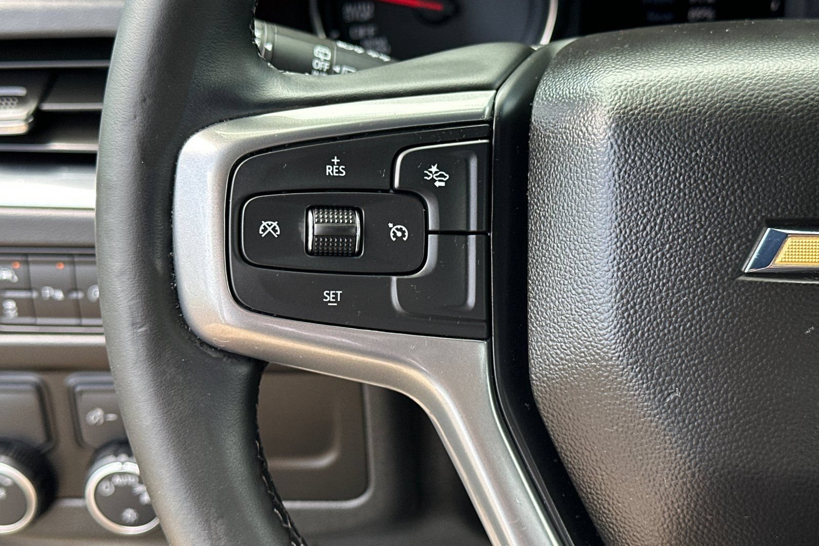 Used 2024 Chevrolet Tahoe LS RWD image 32