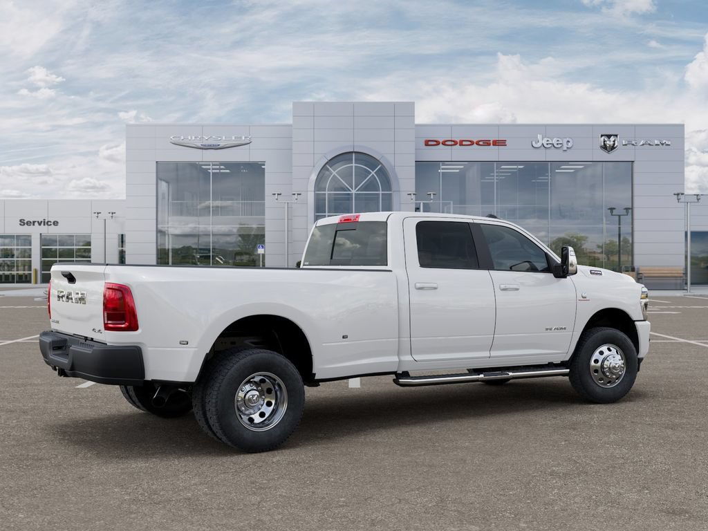 New 2026 RAM 3500 Laramie AWD/4WD image 4