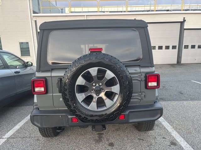 Used 2018 Jeep Wrangler Unlimited Sahara image 9