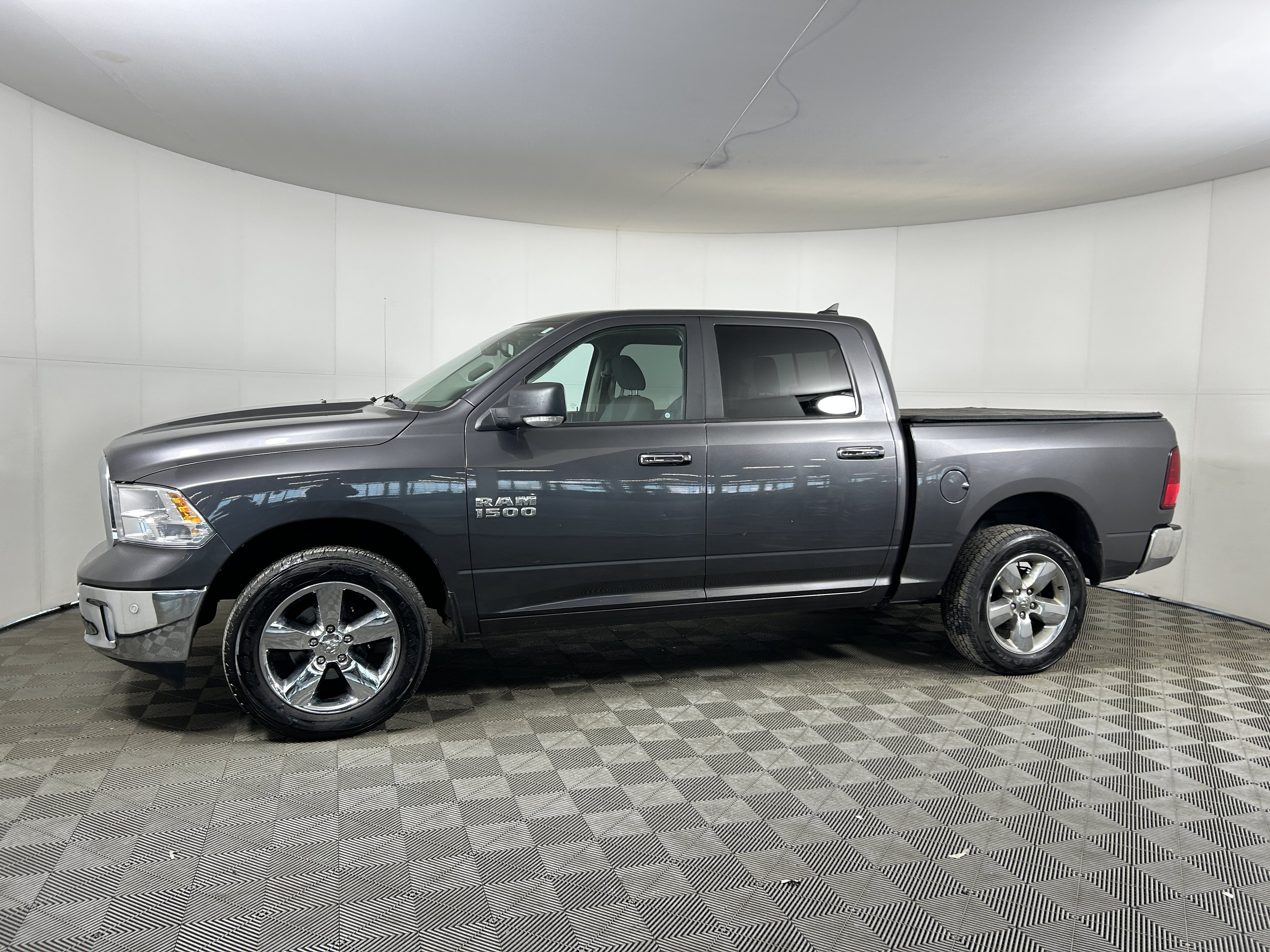 Used 2017 RAM 1500 Big Horn AWD/4WD image 2