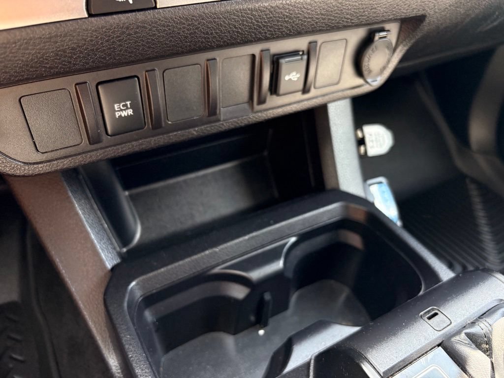 Used 2023 Toyota Tacoma SR RWD image 18