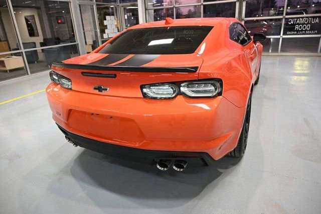 Used 2021 Chevrolet Camaro LT w/ RS Package image 6
