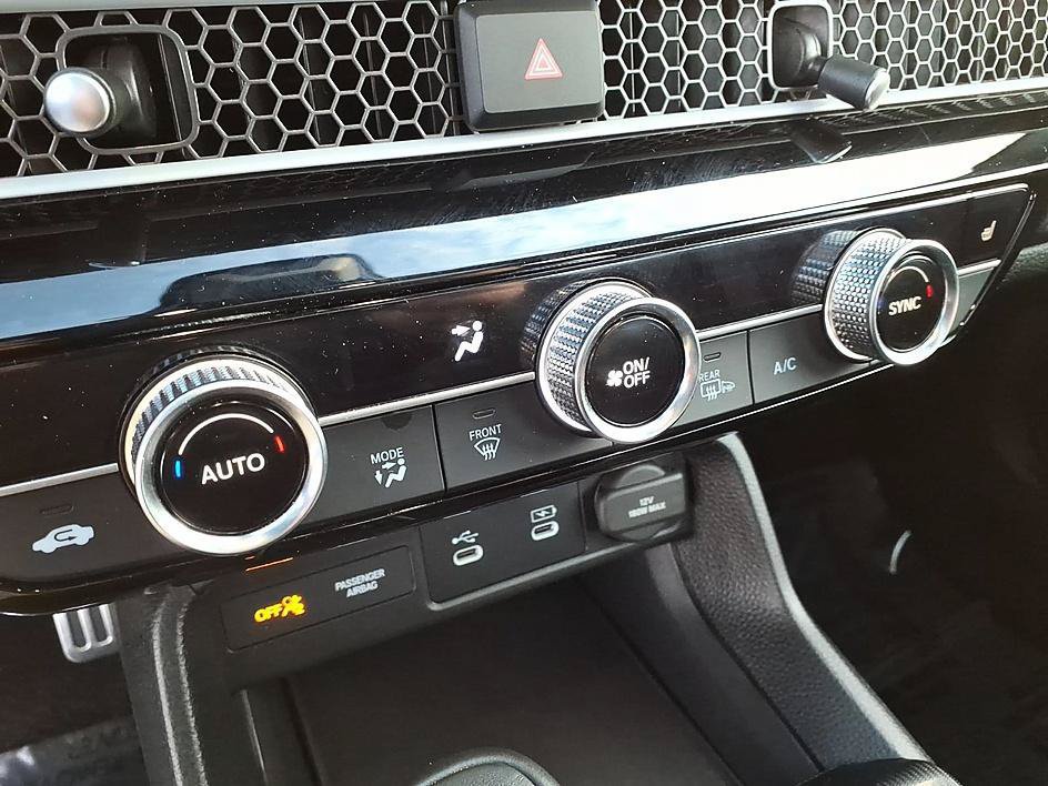 Certified 2025 Honda Civic Sport image 30
