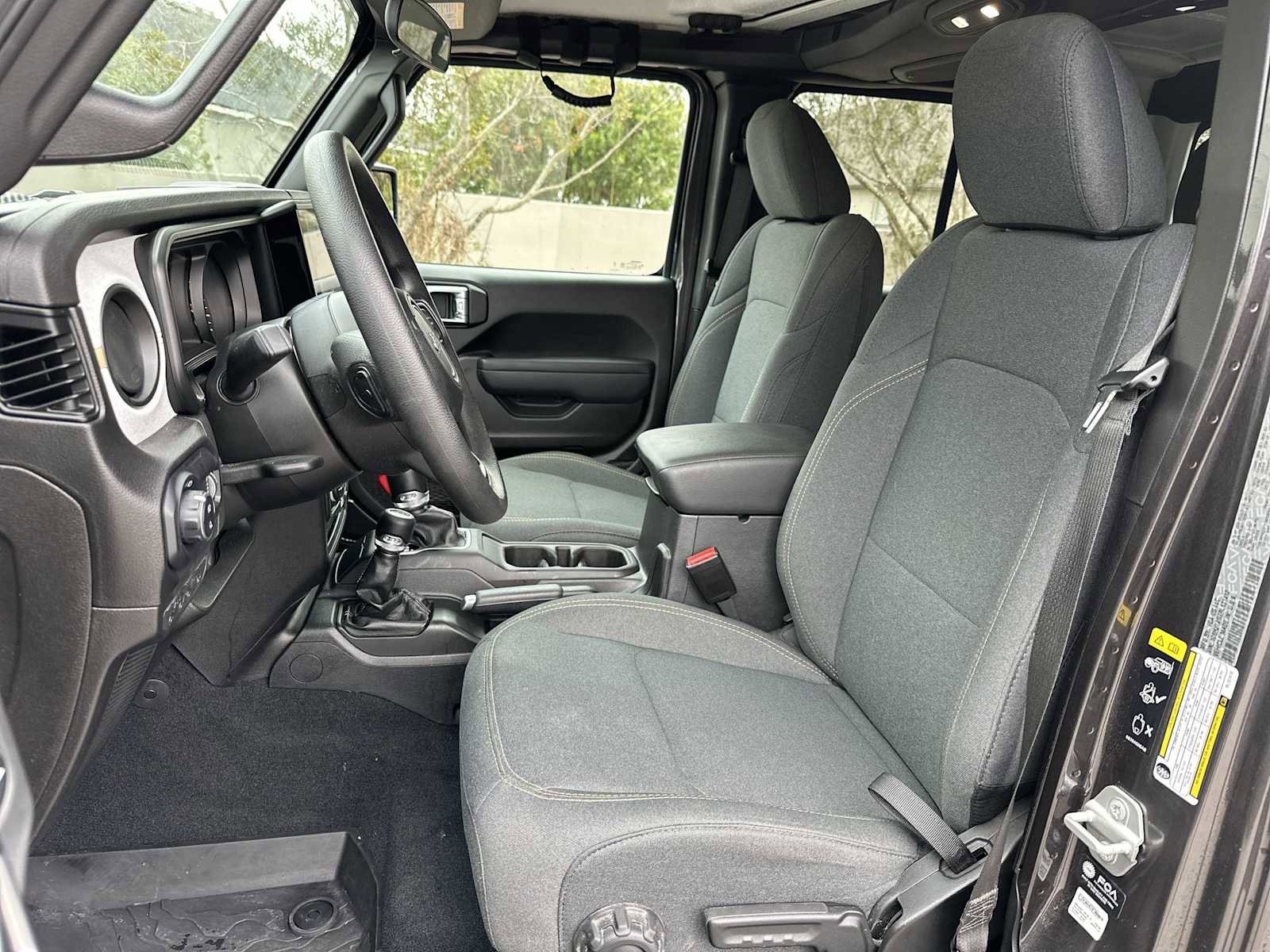 Used 2024 Jeep Gladiator Sport image 15