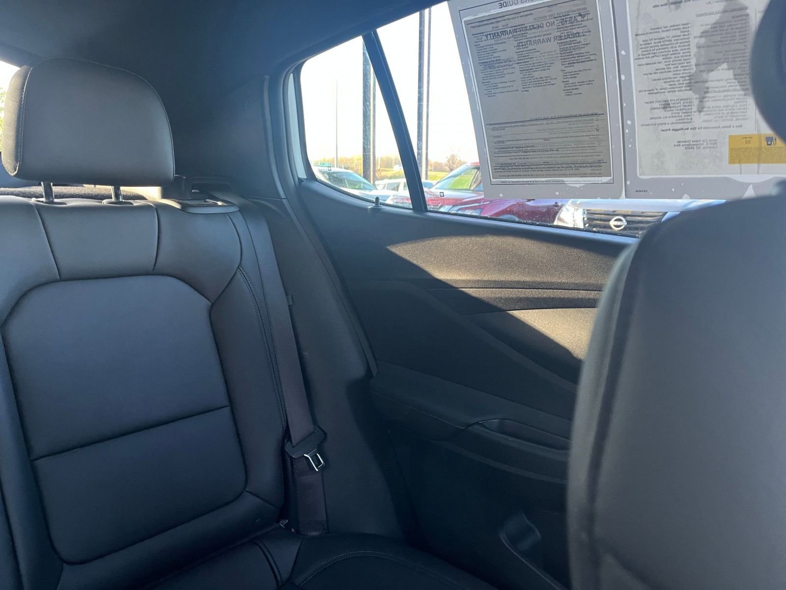 Used 2025 Buick Envista Sport Touring image 36