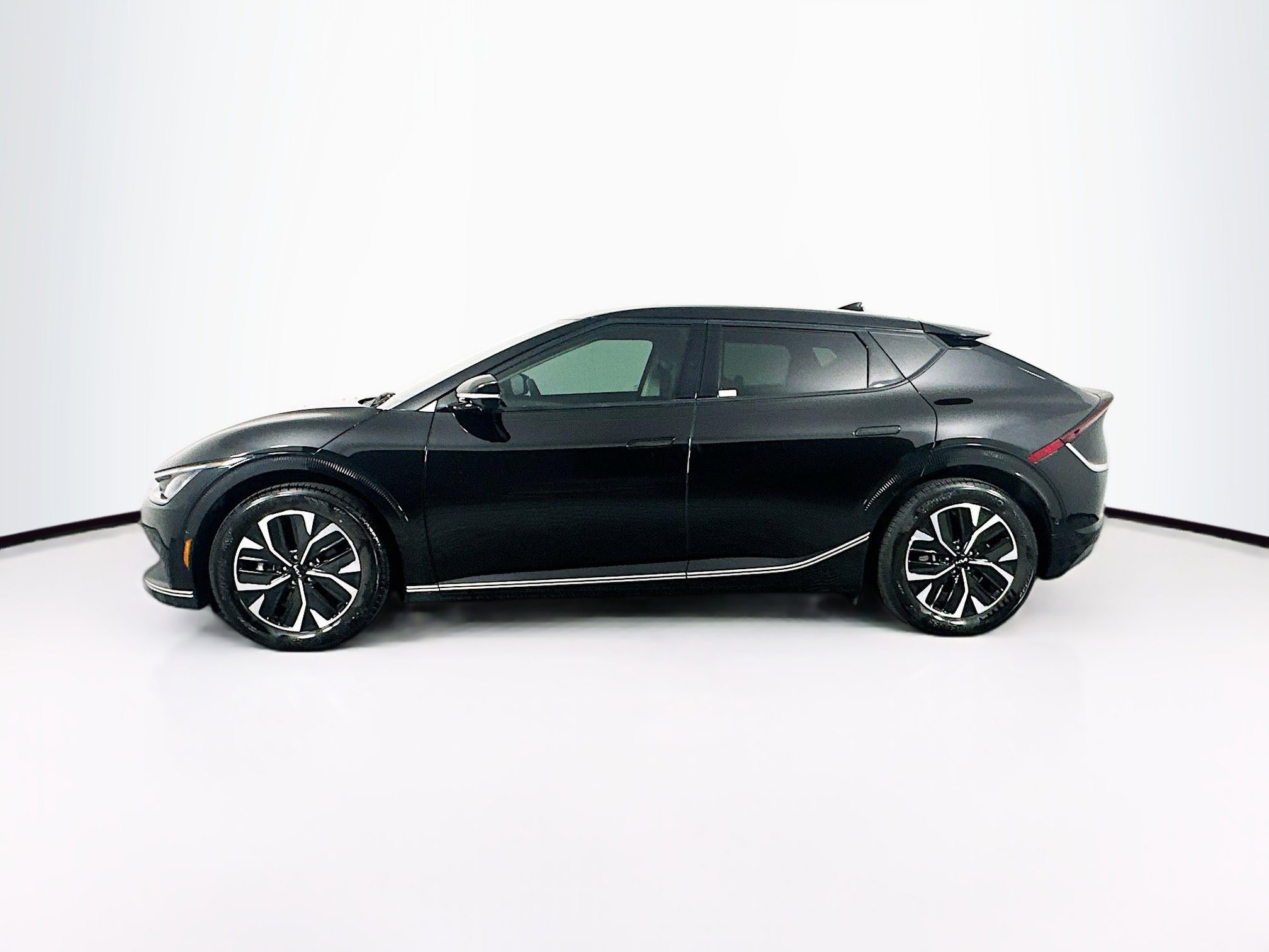 Used 2024 Kia EV6 Wind w/ Wind Technology Package RWD image 4