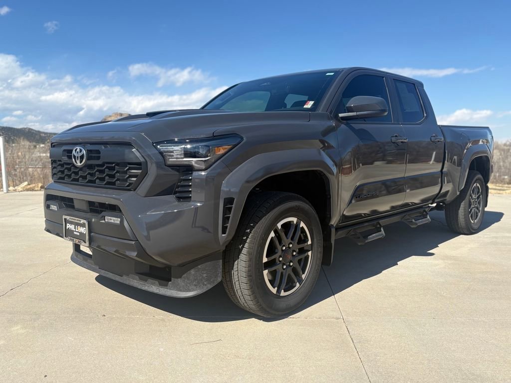 Used 2025 Toyota Tacoma TRD Sport image 1